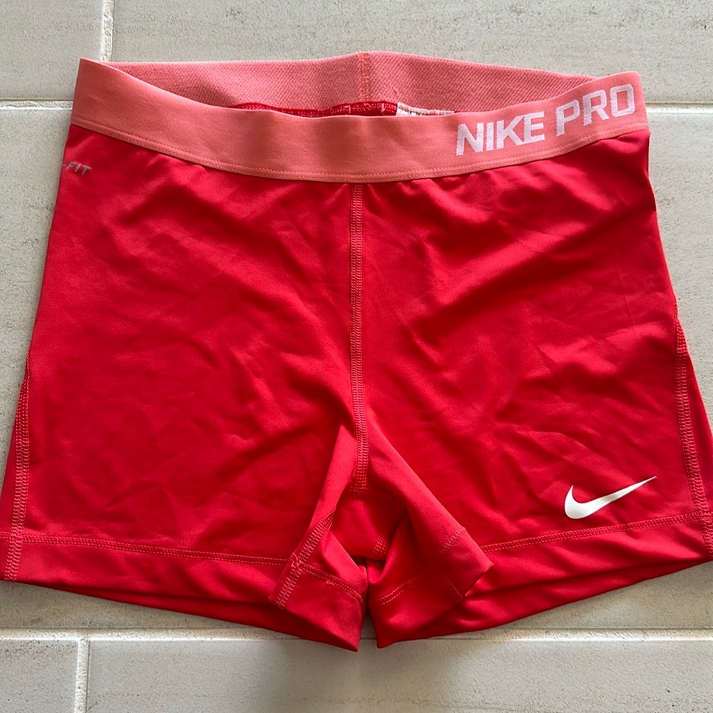 Nike pro shorts size large